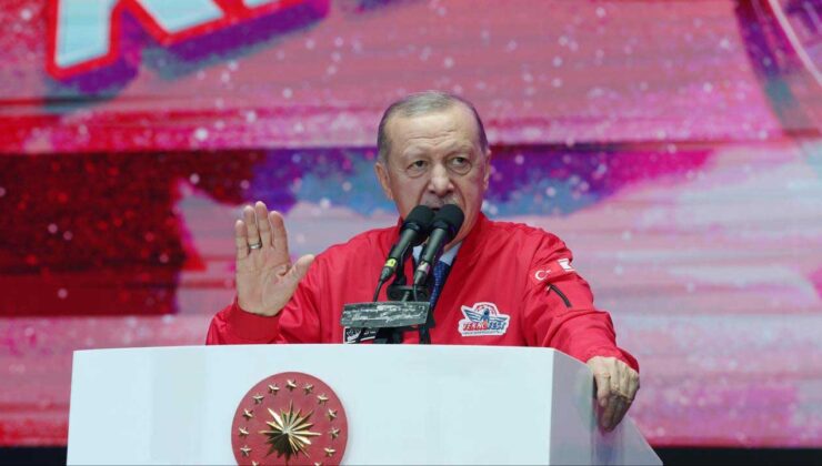 Cumhurbaşkanı Erdoğan’dan KKTC’de sert mesaj: “Başörtüsüne dokunan karşısında bizi bulur