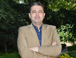 Cüneyd Altıparmak’tan ‘Adliyelerin konuşma biçimi nasıl olmalı?’ yazısı