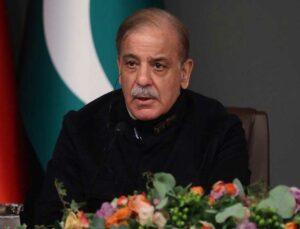 Pakistan Başbakanı Şerif: “Hindistan’a karşı tarihi bir zafer kazandık”