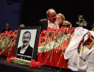 Sırrı Süreyya Önder, son yolculuğuna uğurlanıyor