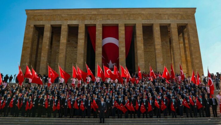 Türkiye, 19 Mayıs’ı Anıtkabir’de selamladı