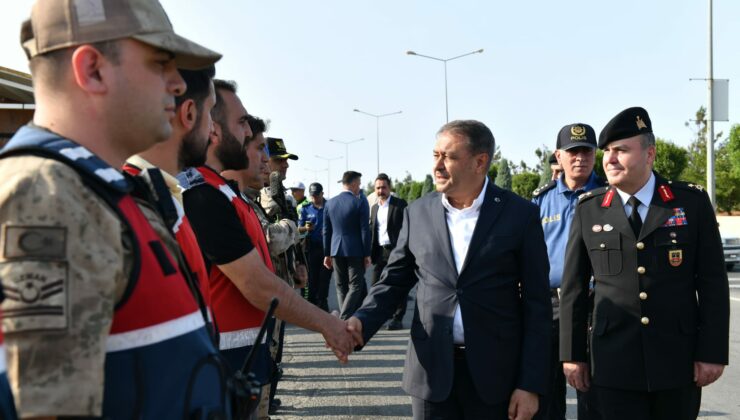 Vali Şıldak, vatandaşların bayramını kutladı