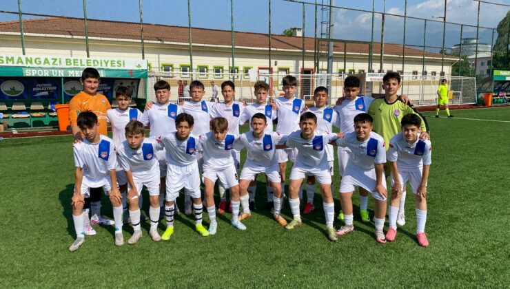 Orhangazi FK U13 Takımı, şampiyonluğu garantiledi