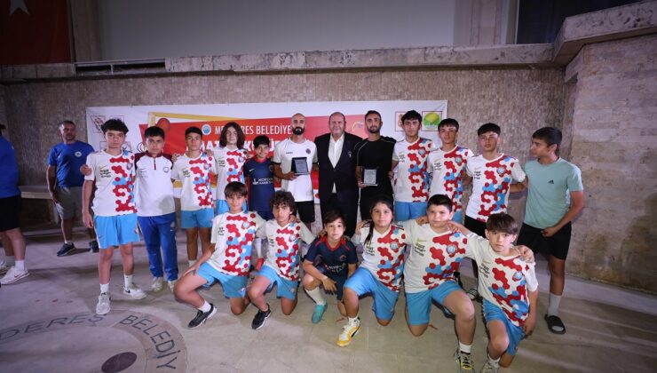Menderes Belediyesi’nden spora destek
