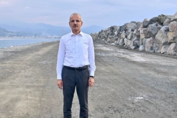 Bakan Uraloğlu, Bakan Tunç ile bir araya geldi