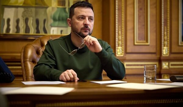 Zelenski: Rusya, diğer ülkelerden bileşenler olmadan balistik füze üretemez