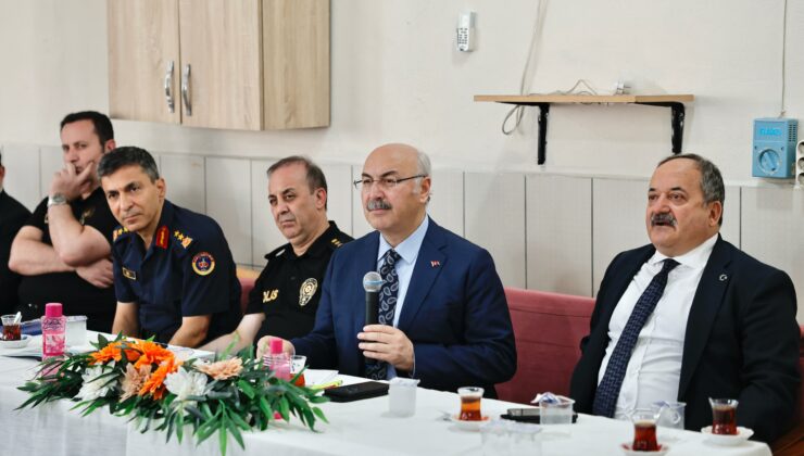 Vali Köşger, Seyhanlı vatandaşlarla buluştu