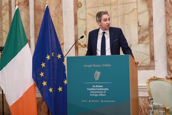 Harris: Dedektif Garda Jerry McCabe’i ölüm yıl dönümünde anıyorum