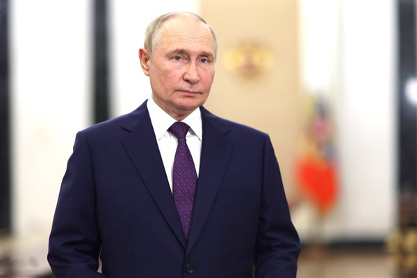 Putin, ABD Başkanı Trump ile telefonda görüştü