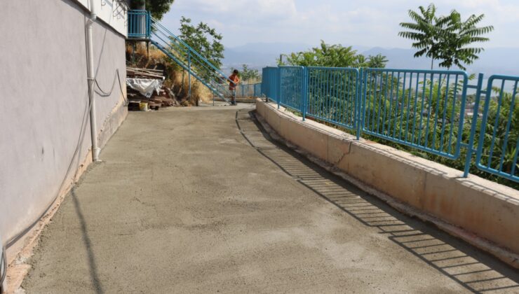 İzmit Belediyesinden Erenler Mahallesi’ne yeni beton yol