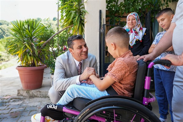 Zeyrek: Bir çocuğun yüzündeki tebessüm, dünyanın en değerli mutluluğu