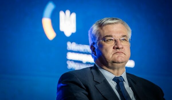 Sybiha, Hollandalı mevkidaşı Veldkamp ile görüştü
