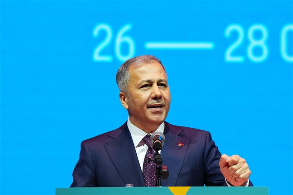 Bakan Yerlikaya: Kural hatalarının yüzde 47.2’si hız ihlali kaynaklı