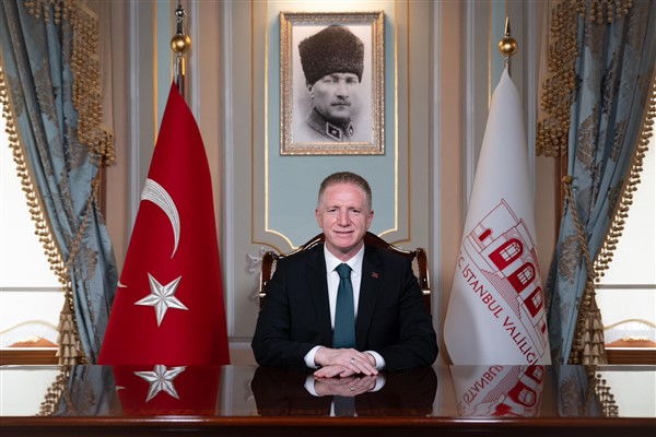 Vali Gül, çocukların bayramını kutladı