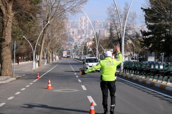 Bayramın birinci günü trafik kazalarında 7 kişi hayatını kaybetti