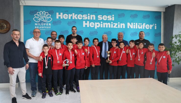 Başkan Özdemir, başarılı sporcuları ağırladı