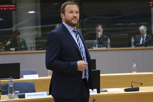 Tsahkna: Şehirler bir kez daha harabeye dönüyor