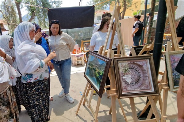 ESMEK, “Yansımalar” sergisini ilçelere taşımaya başladı