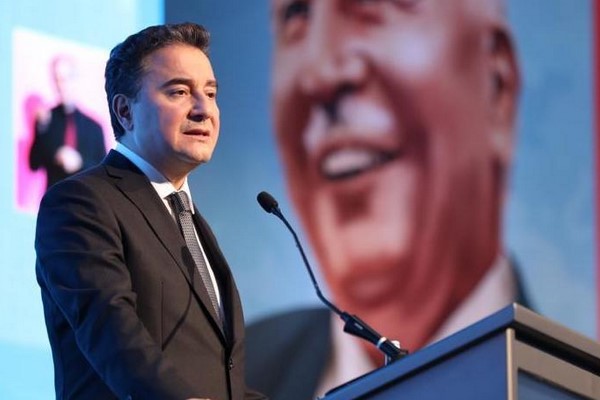 Babacan: Sadece İran’la ABD’nin oturduğu bir müzakere masası çözüm getirmez