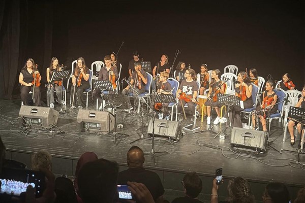 Çorlu klarnet ve keman kursiyerleri konser verdi