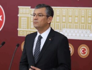 CHP Genel Başkanı Özel, Ferdi Zeyrek’in cenaze törenine katıldı