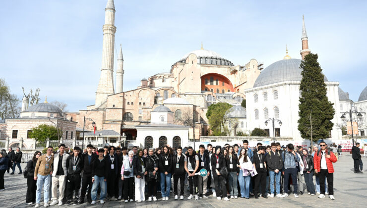 Başkan Altay: Bu eğitim döneminde 26 bin öğrencimizi İstanbul’la buluşturduk