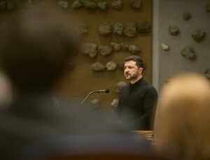 Zelenski: Rusya barışa zorlanmalı