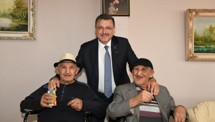 Başkan Genç’ten huzurevi sakinlerine bayram ziyareti