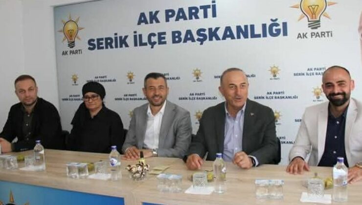 AK Parti, Antalya’da bayramlaşma töreni düzenlendi