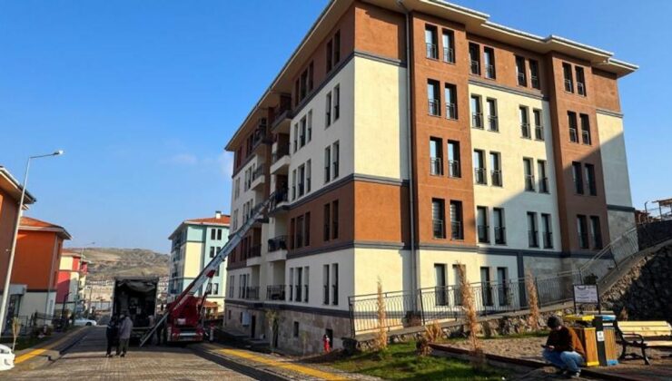 Deprem bölgesinde büyük teslimat: Yıl sonuna kadar 453 bin konut ve iş yeri teslim edilecek