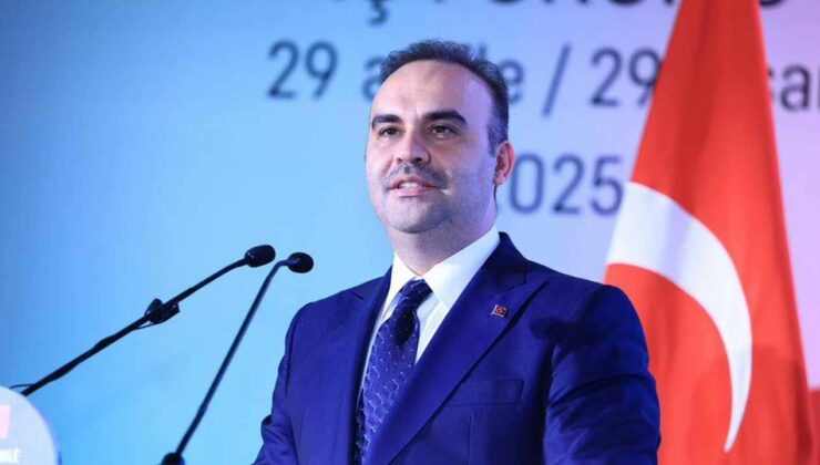 Bakan Kacır: Endonezya, Türkiye’den 48 adet KAAN savaş uçağı alacak