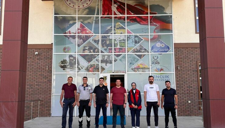 Mehmet Başköylü’den Kağızman Şehit Ferhat Çiftçi Gençlik Merkezi’ne ziyaret