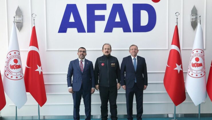 Kars Valisi Ziya Polat ve Milletvekili Adem Çalkın, AFAD Başkanı Pehlivan’ı ziyaret etti