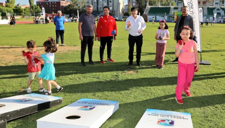 Vali Ziya Polat, Spor Festivali’nde çocukların coşkusuna ortak oldu