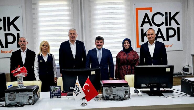 Kars Vali Yardımcısı Muhammed Enes Çıkrık, veda ziyaretlerine başladı
