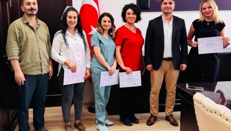 Kars’ta organ bağışına katkı sağlayan sağlık çalışanlarına teşekkür belgesi verildi