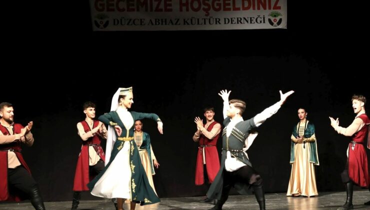 Abhaz Derneği’nin “Kafkas Halk Dansları Gösterisi” büyük alkış aldı