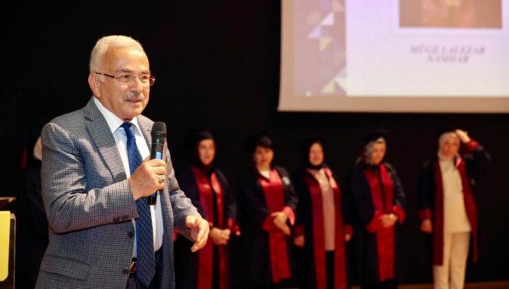 Anne Üniversitesi öğrencileri mezun oldu