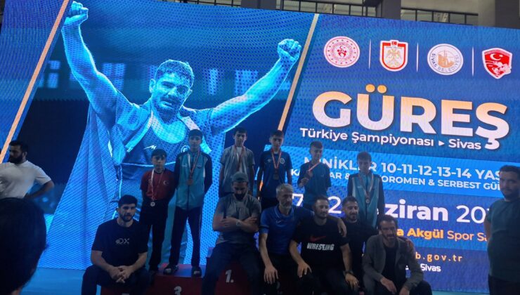 Türkiye Şampiyonası’nda Düzceli güreşçilerden büyük başarı