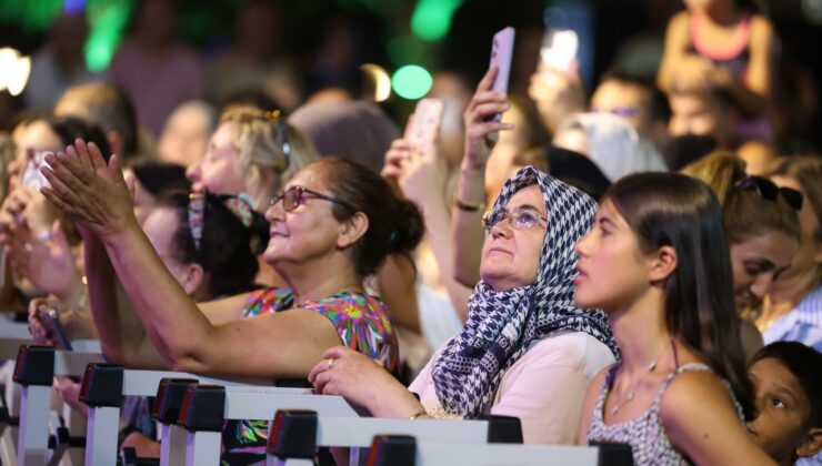 Aydın Büyükşehir Belediyesi, “Yaz Konserleri” programını sürdürüyor