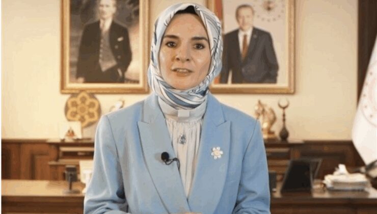 Bakan Göktaş, 15 Temmuz Şehitliği ziyareti
