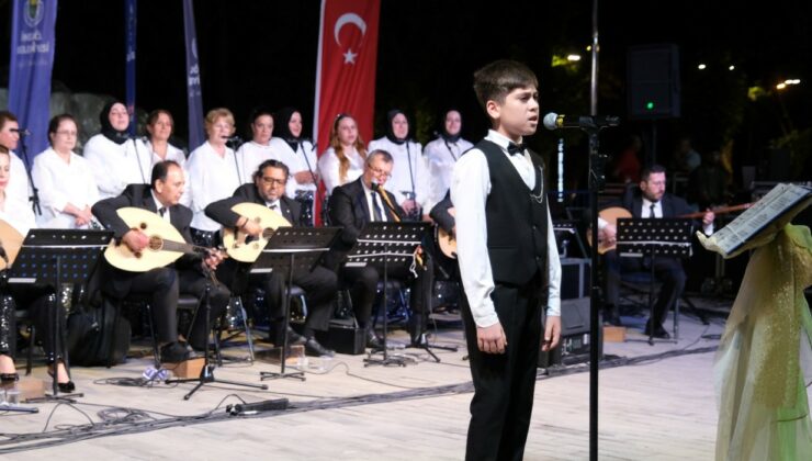 İnegöl Belediyesi TSM Korosu’ndan konser