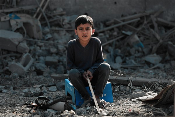 UNRWA: Gazze’de 1 milyon çocuk savaş ve yıkımın içinde yaşıyor