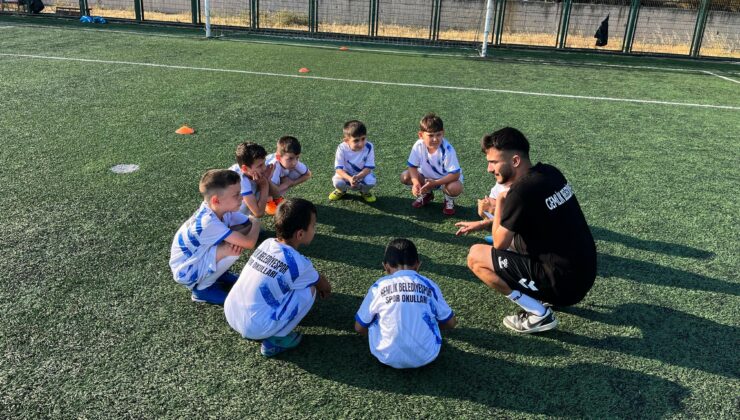 Gemlik Belediyesi’nin Yaz Spor Okulları sürüyor