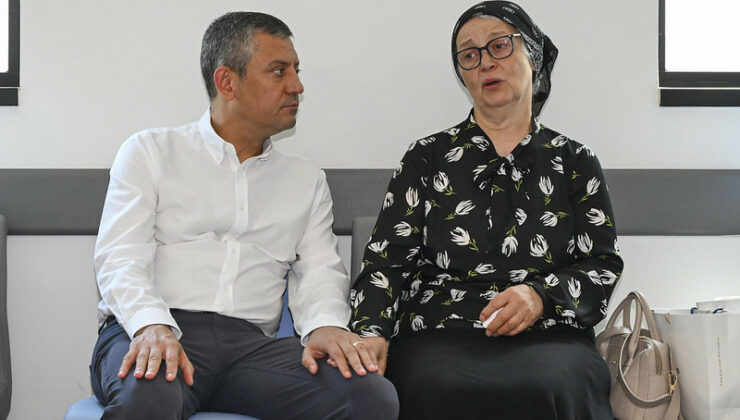 CHP Genel Başkanı Özel, Beylikdüzü Belediye Başkanı Çalık’ı hastanede ziyaret etti