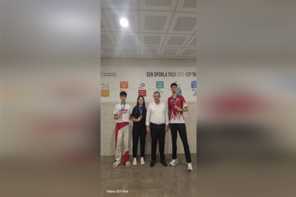 Batman Altın Yumruk Spor Kulübü sporcusu Çelik, şampiyon oldu