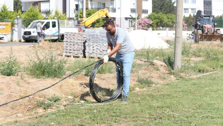 Kepez’den yeşil alanlara bakım çalışması