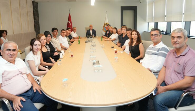 LGS’den tam puan alan 5 öğrenciden Başkan Özçelik’e ziyaret
