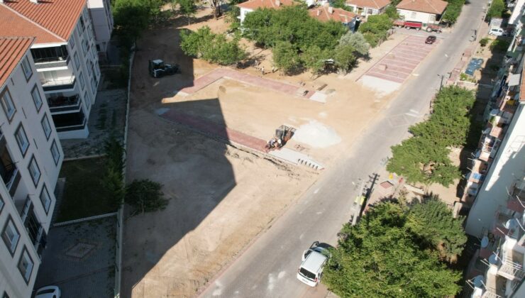 Kırşehir Belediyesi’nin yeşil alan çalışmaları sürüyor