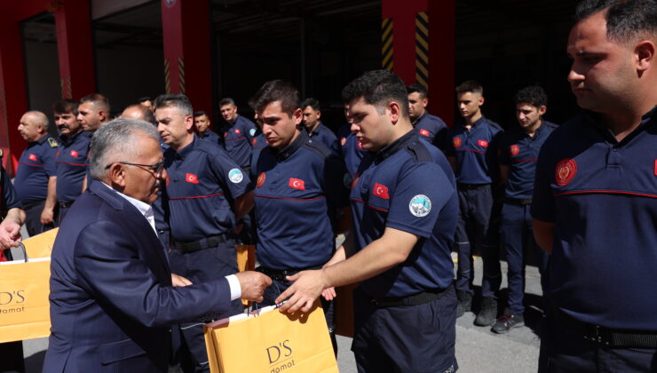 Başkan Büyükkılıç’tan İzmir ve Manisa’daki orman yangınlarına müdahale eden ekibe ziyaret